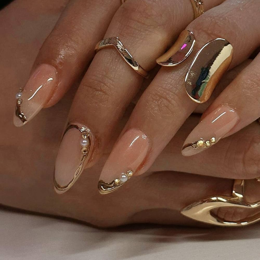 Golden Outline Nails