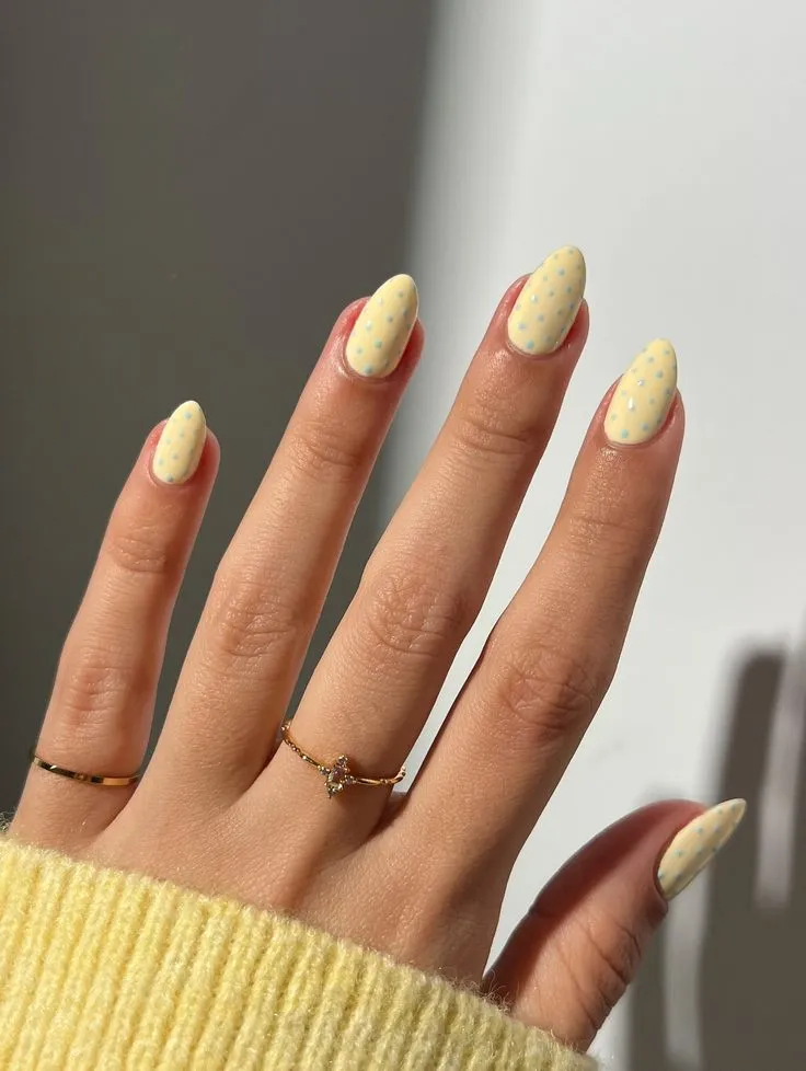 Almond Yellow Design