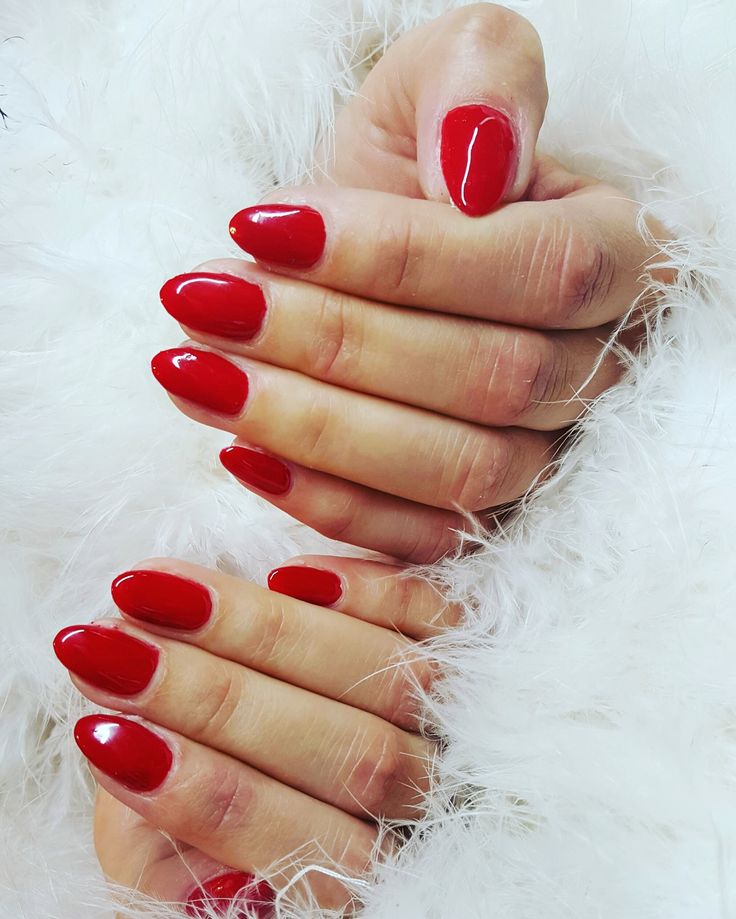 Trendy Red Nails