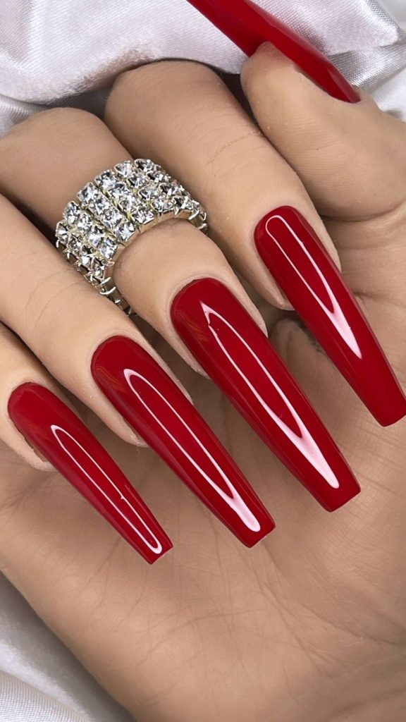 Classic Red Nails