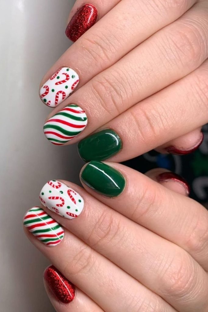 Tiny Holly Detail