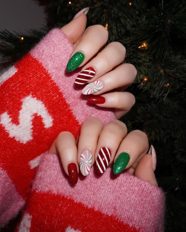 Cute Christmas Nails