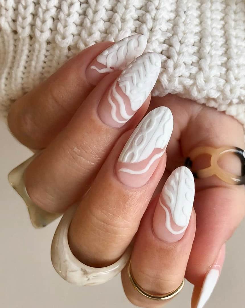 White Christmas Nails