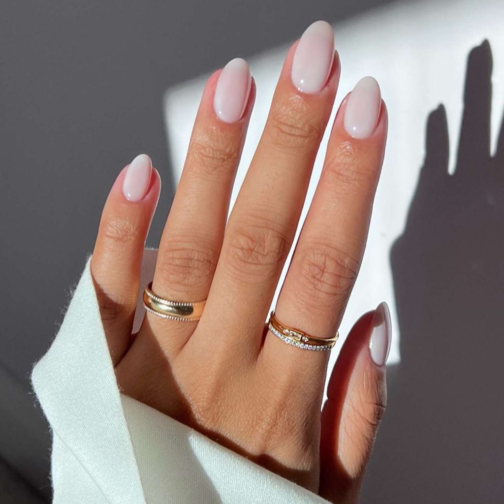 Clean Glow Milky White Nails You’ll Keep Screenshotting