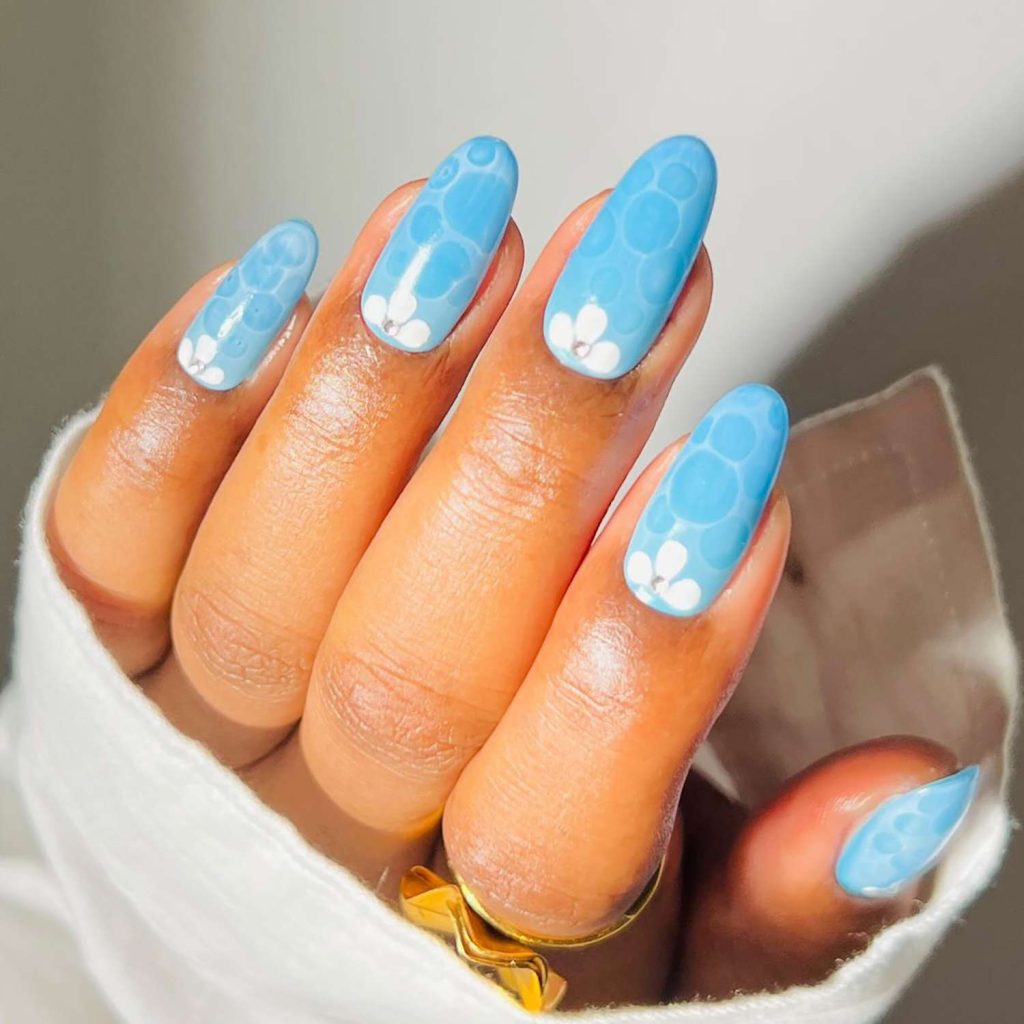 Dreamy Ocean Bubble Nails Everyone Is Obsessed With