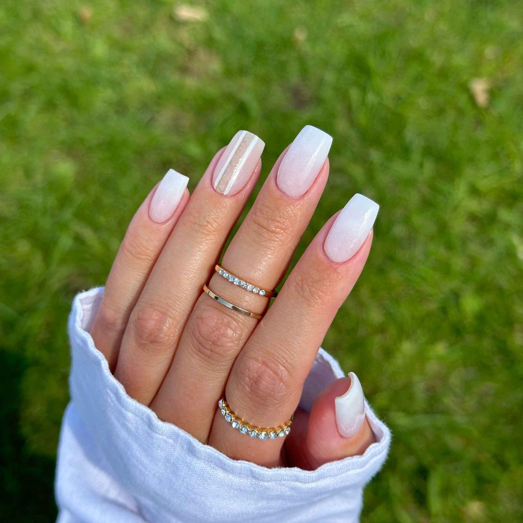 Soft Ombre Nails with a Minimal Luxe Touch
