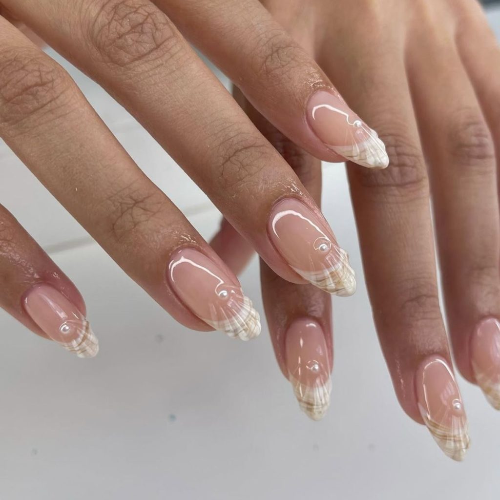 Minimal Elegance Meets Coastal Charm in These Classy Beach Nails