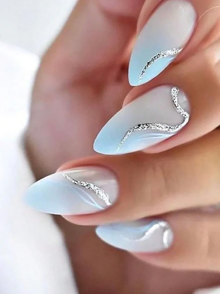 These Blue Ombre Nails Feel Soft and Elegant