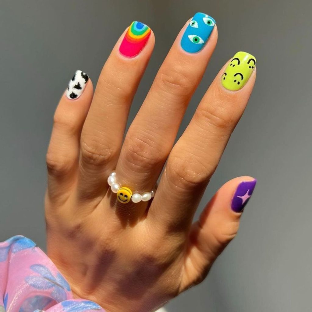 Colorful Mismatch Art Nails