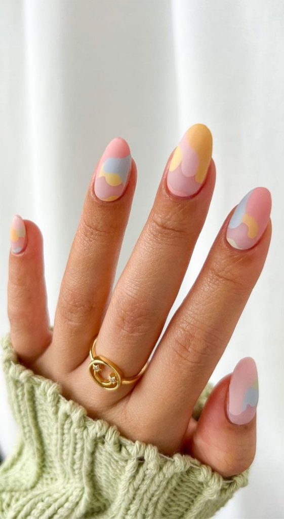 Dreamy Pastel Swirl Nails That Melt Into Spring