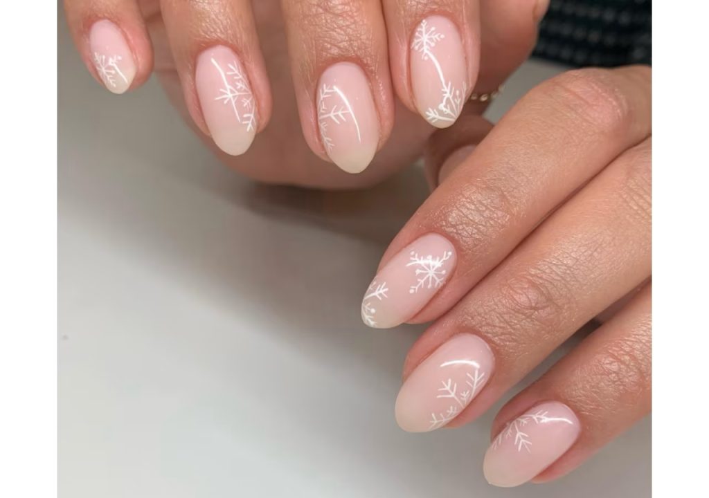 Minimal White Nails That Define Clean, Modern Elegance