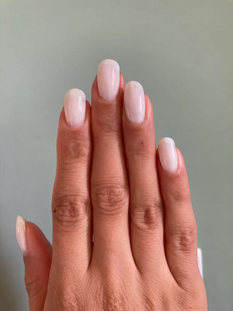 Soft Milky Nails That Give Effortless Everyday Elegance