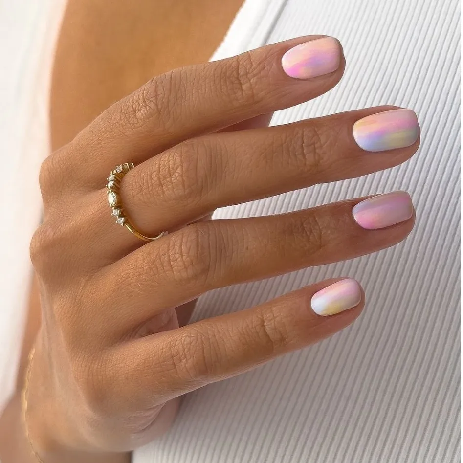 Soft Pastel Aura Nails That Glow Like Spring Light