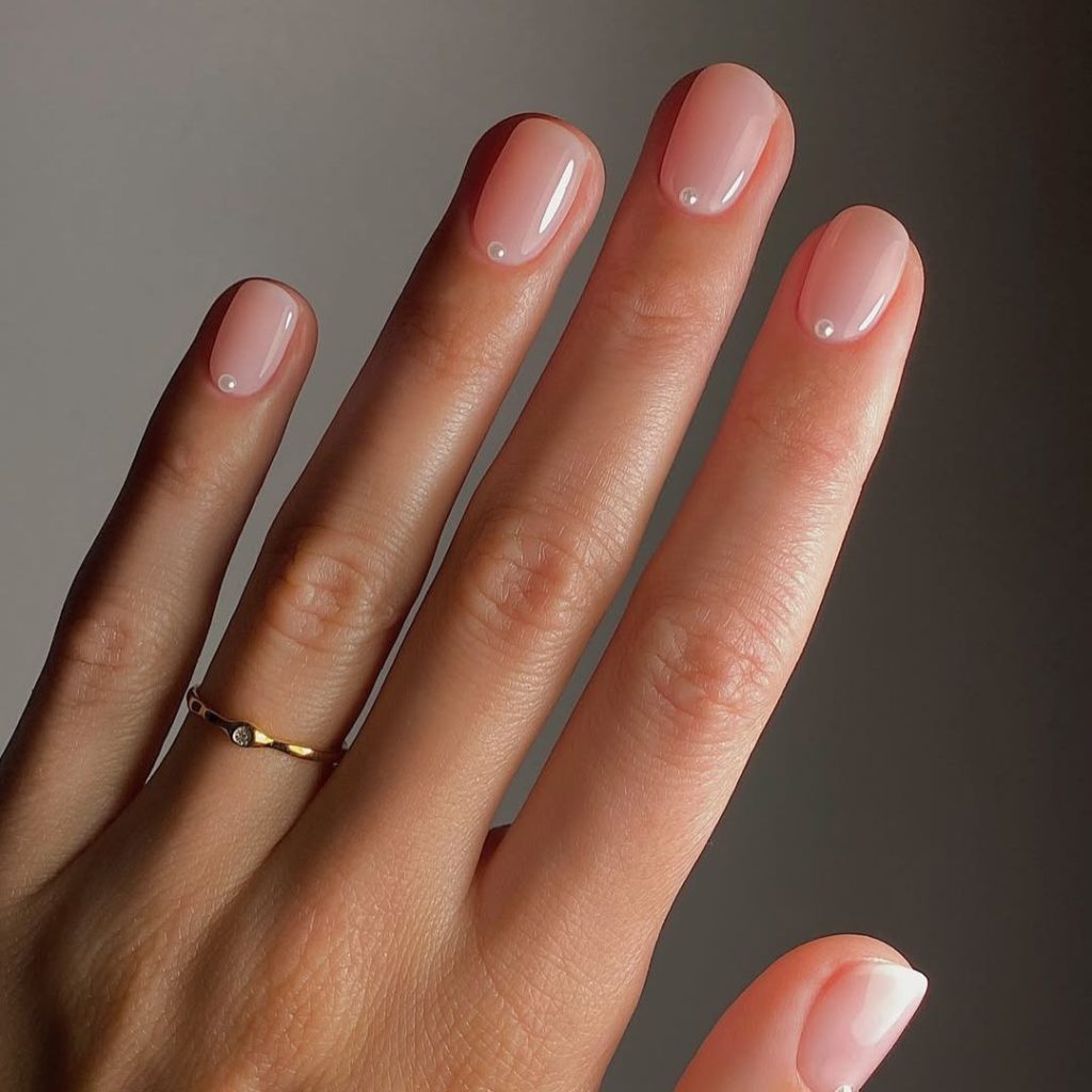 Natural Blush Minimal Nails