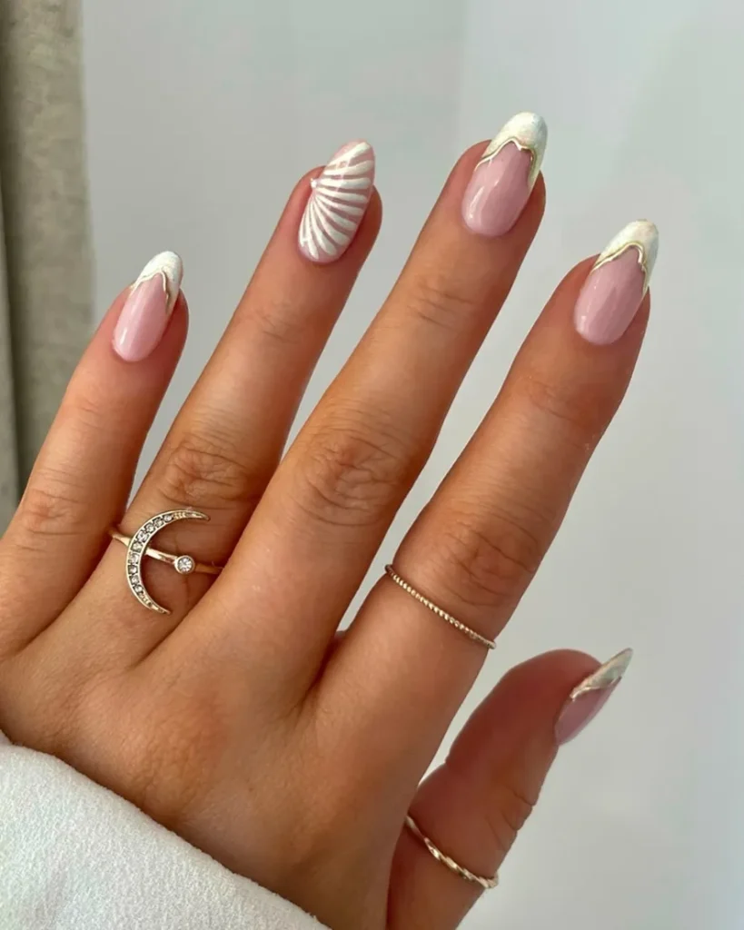 These Shell French Tips Bring a Clean Beachy Elegance