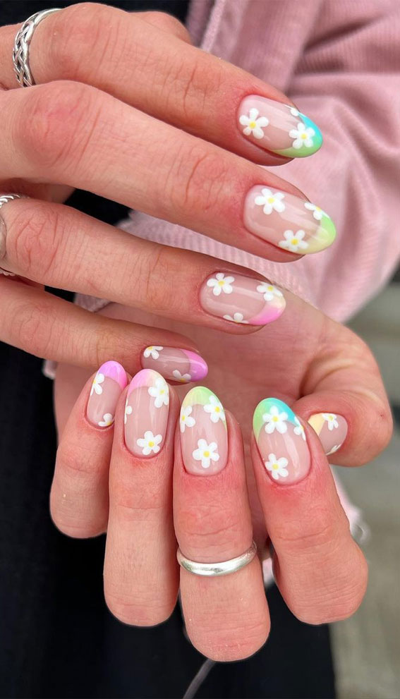 Pastel Daisy Almond Nails
