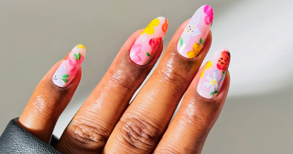 Floral Spring Nails Look Straight Out of a Dream